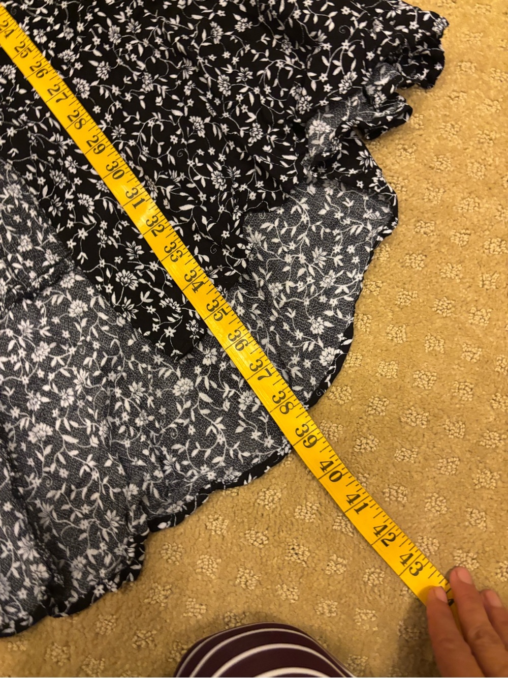 Women’s Rachel Zoe Black and White Floral flow maxi skirt. Sz M - Picture 9 of 11